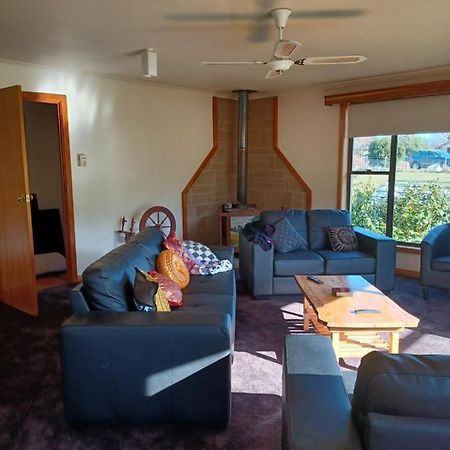 The Tigers Lair Accomadation Villa Mole Creek Екстериор снимка