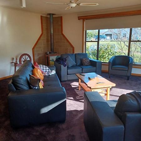 The Tigers Lair Accomadation Villa Mole Creek Екстериор снимка
