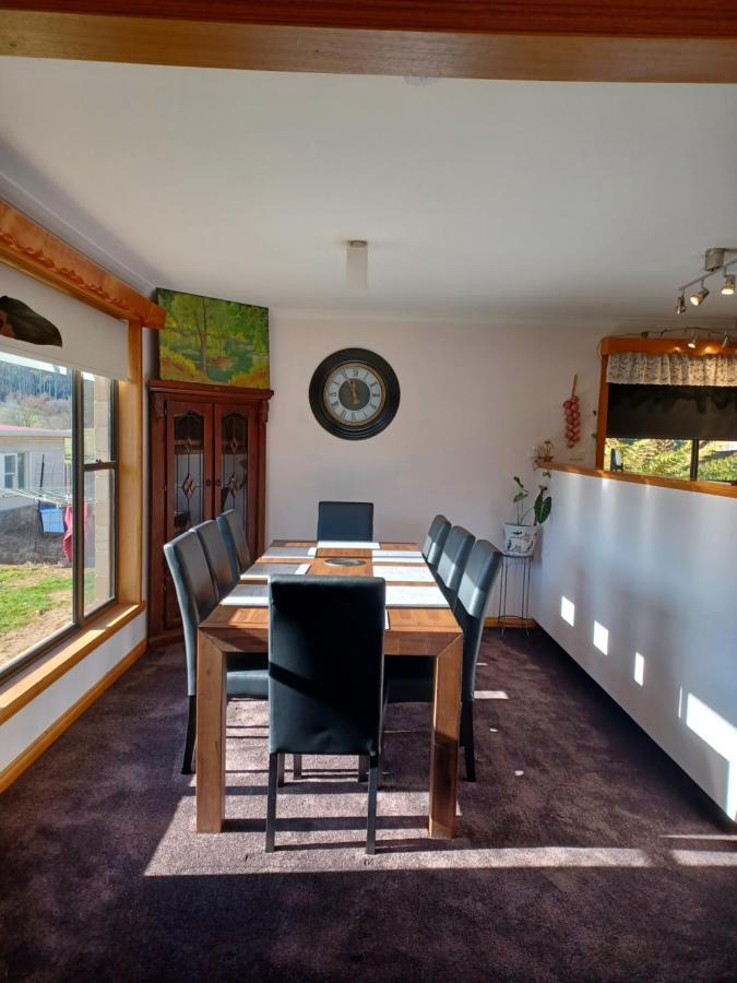 The Tigers Lair Accomadation Villa Mole Creek Екстериор снимка